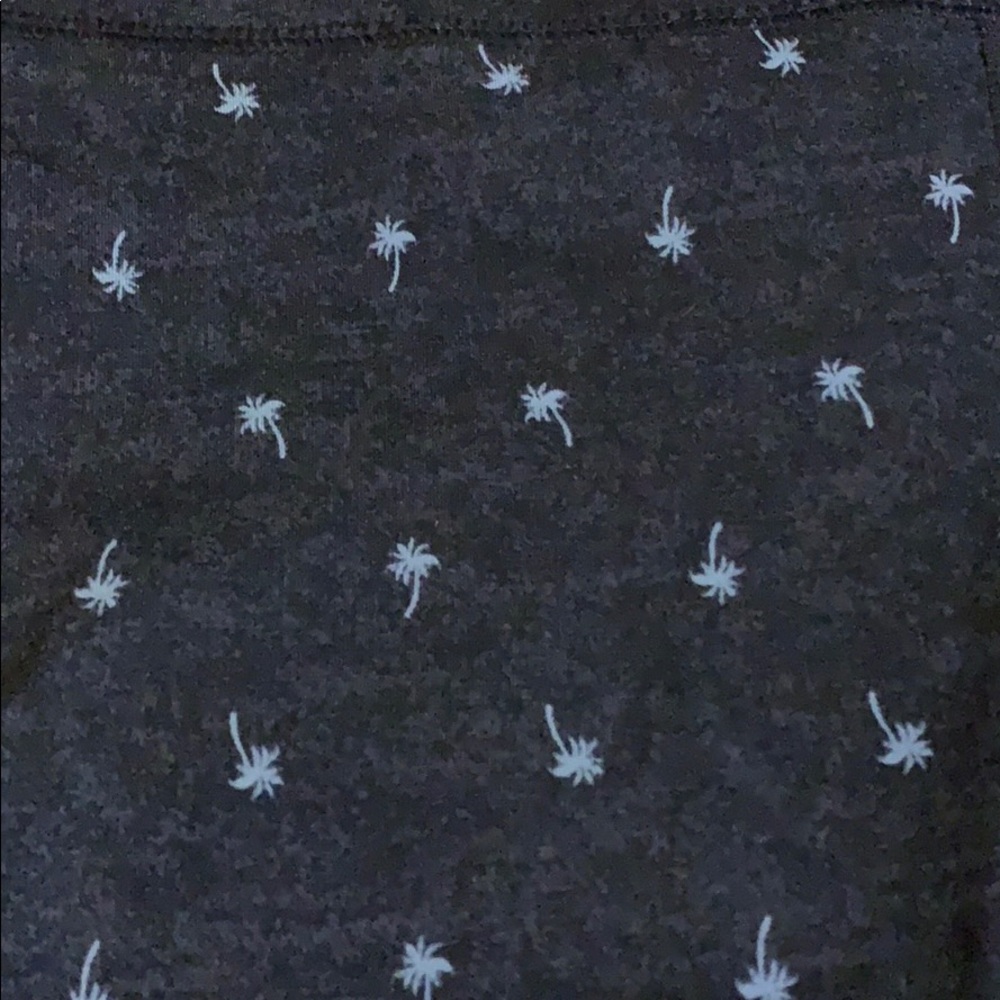 Old Navy Palm Tree Active Leggings - Picture 3 of 3